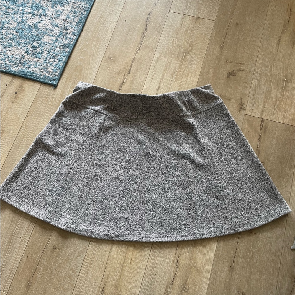 LOFT Gray Flippy Mini Skirt Plus 22
